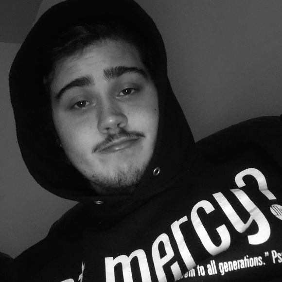 Meet your Posher, Daniel - Picture 1 of 1